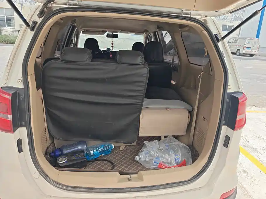 Photo 4 - Baojun 730