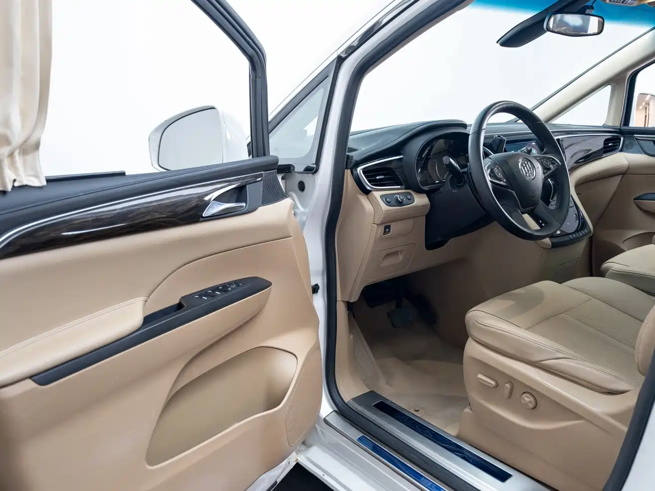 Buick GL8 2017 ES 28T Luxury China V фото 8