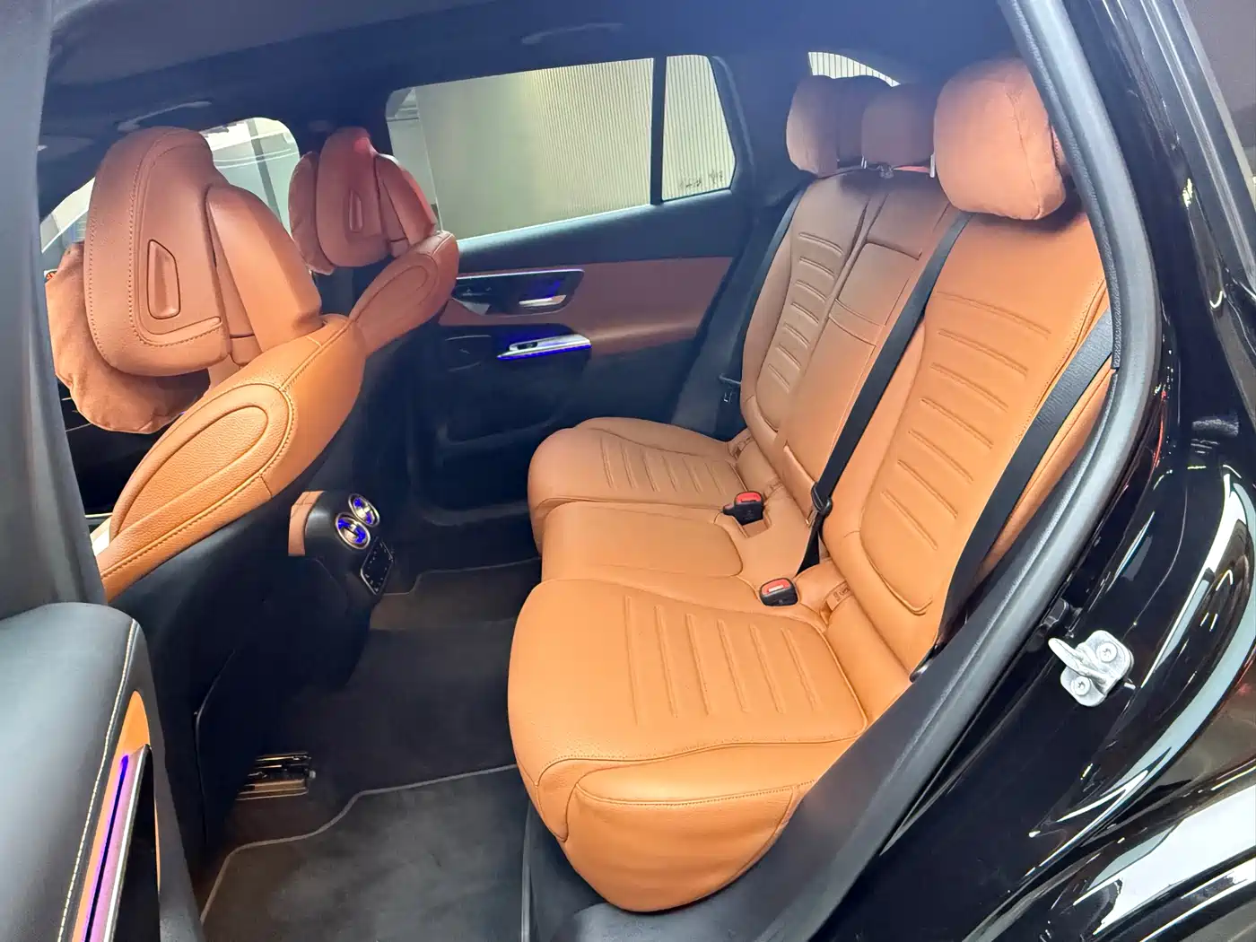 Mercedes-Benz GLC 2024 Facelift GLC 260 L 4MATIC Luxury 5-seater фото 4