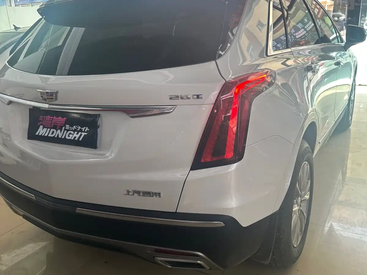 CADILLAC XT5