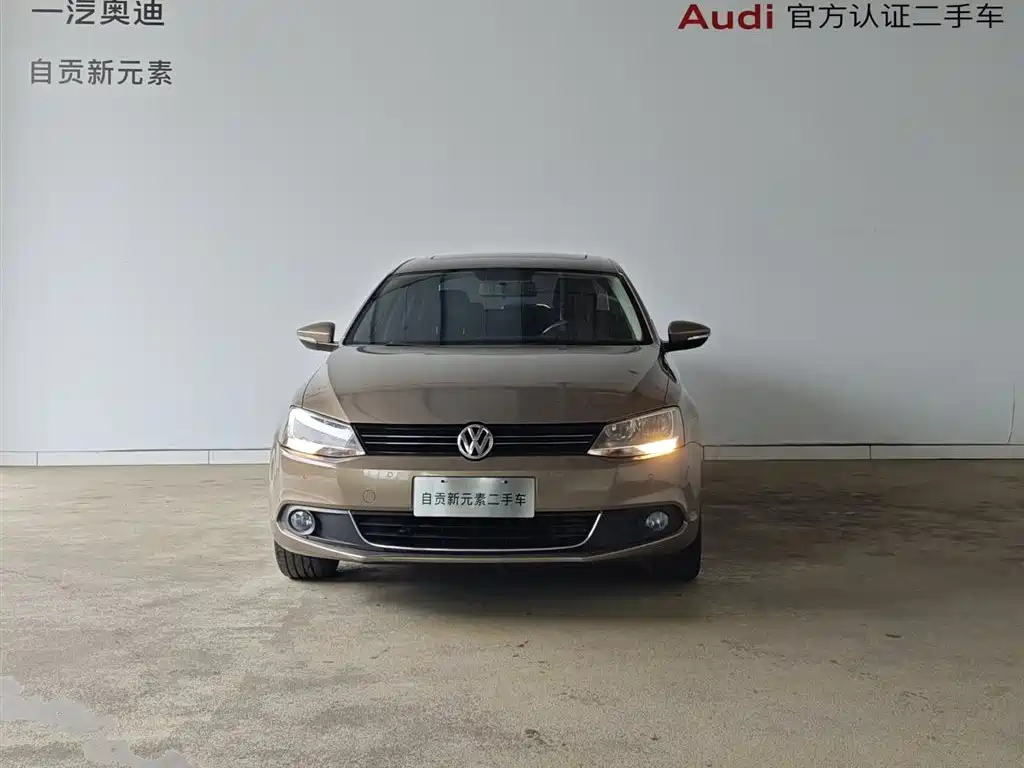 Volkswagen Sagitar 2014 1.4TSI Automatic Luxury фото 15
