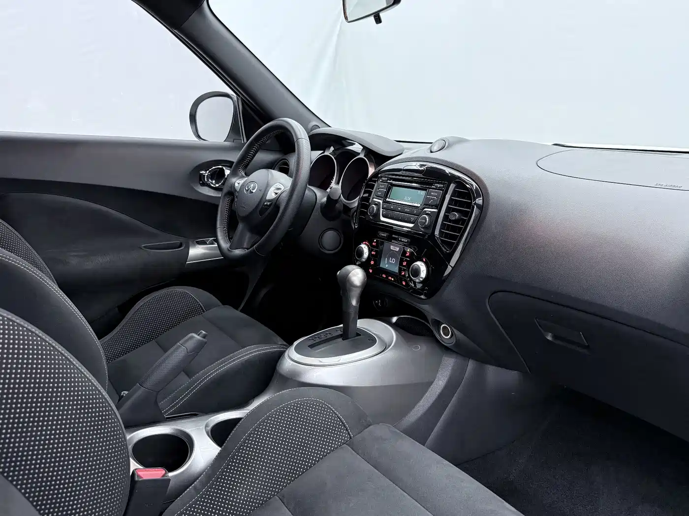 Infiniti ESQ 2018 2014 1.6L Free Edition