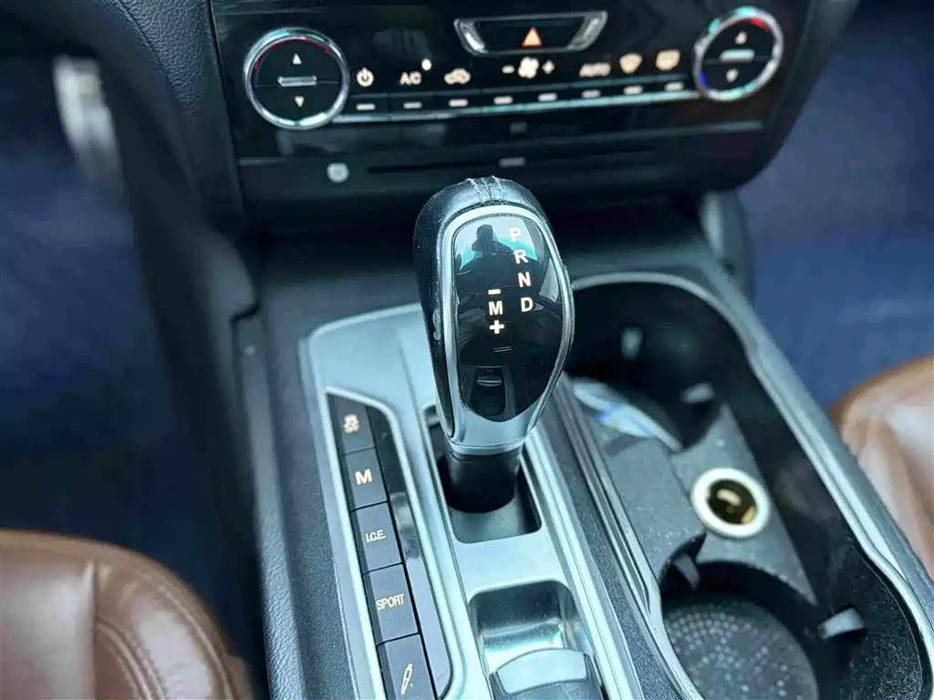 Maserati Ghibli 2015 2014 3.0T Standard