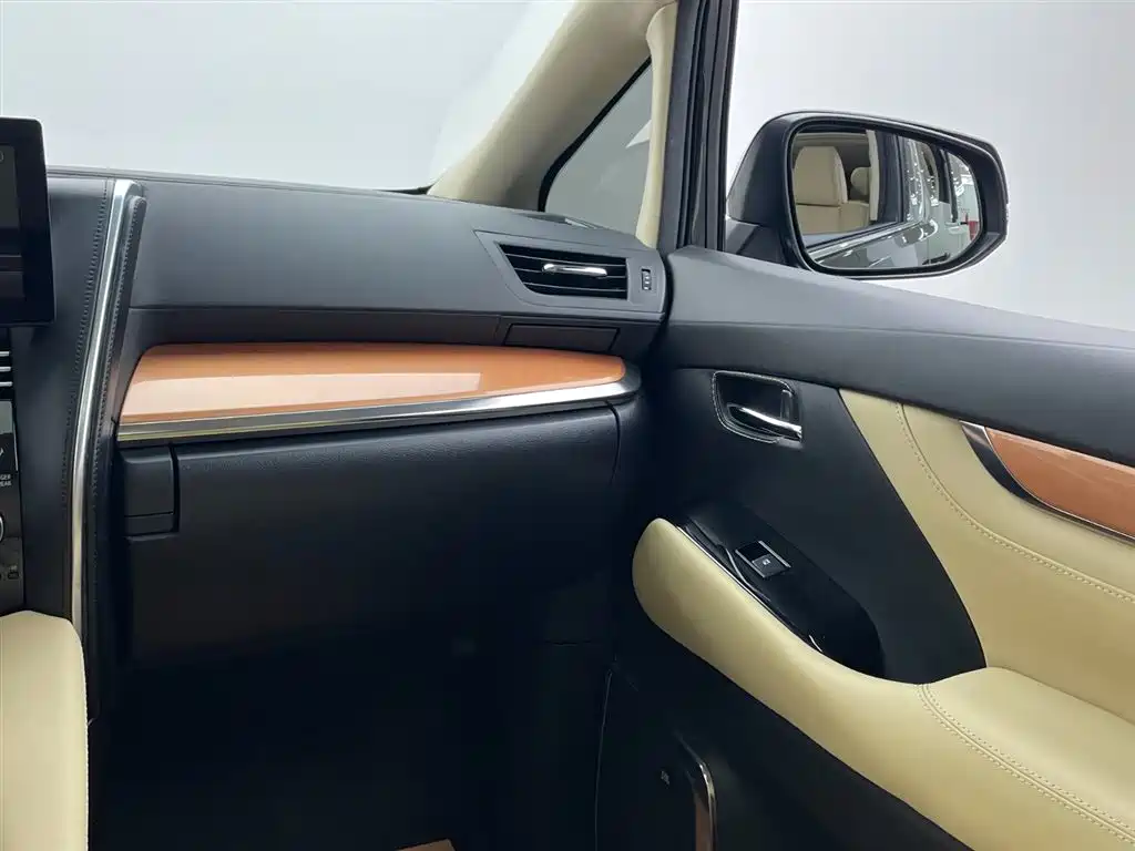 Toyota Alphard 2020 Hybrid 2.5L Luxury Edition фото 37