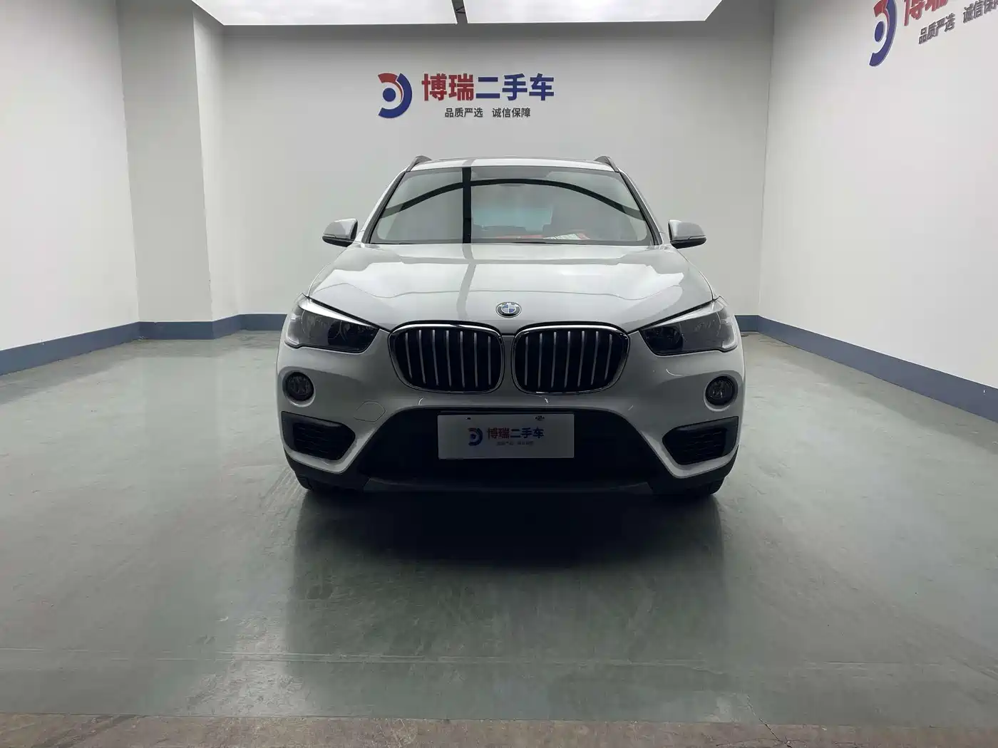BMW X1 2018 sDrive18Li Fashion Model фото 2