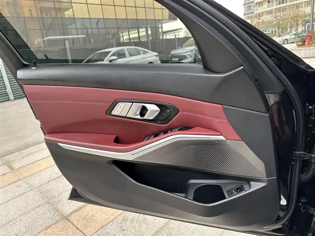 BMW 3 Series 2022 325Li M Sport Package фото 17
