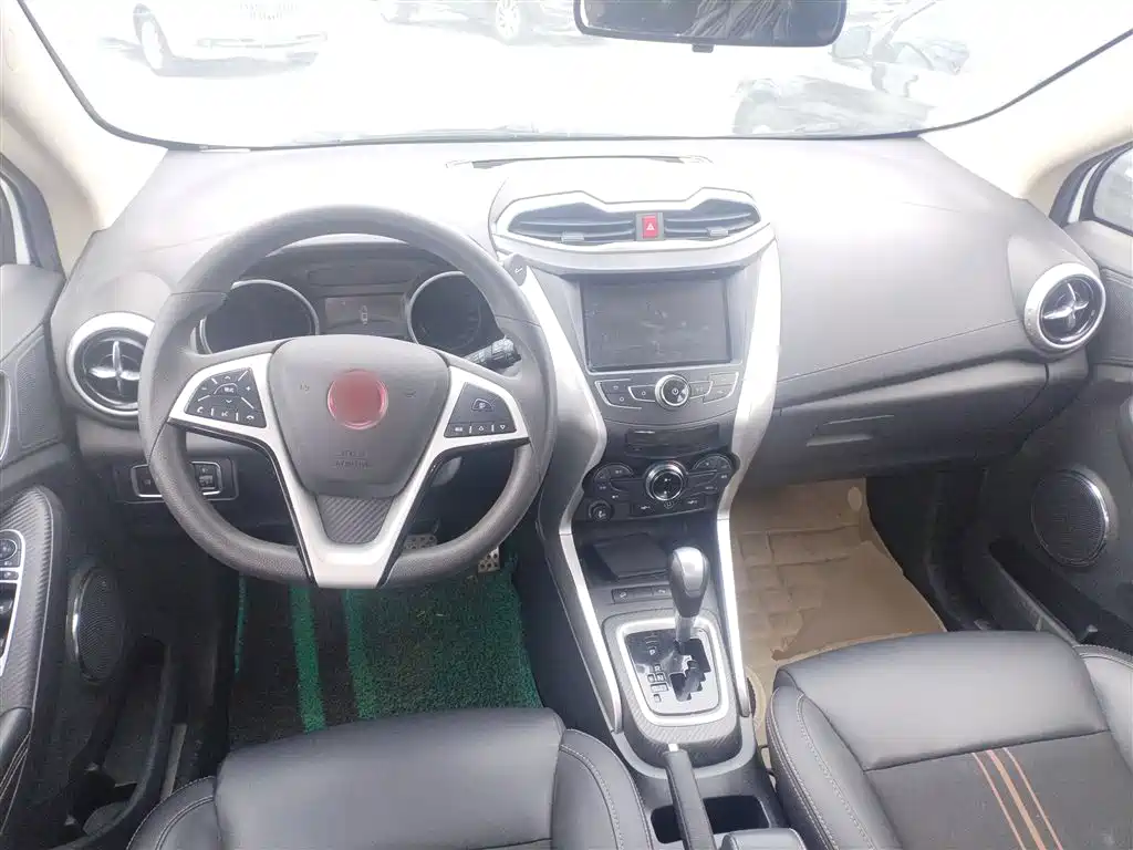 BYD Yuan 2017 1.5L Auto Cool Connect фото 10