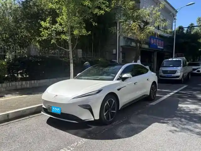  Roewe Rising Auto F7 2023 Advanced Edition