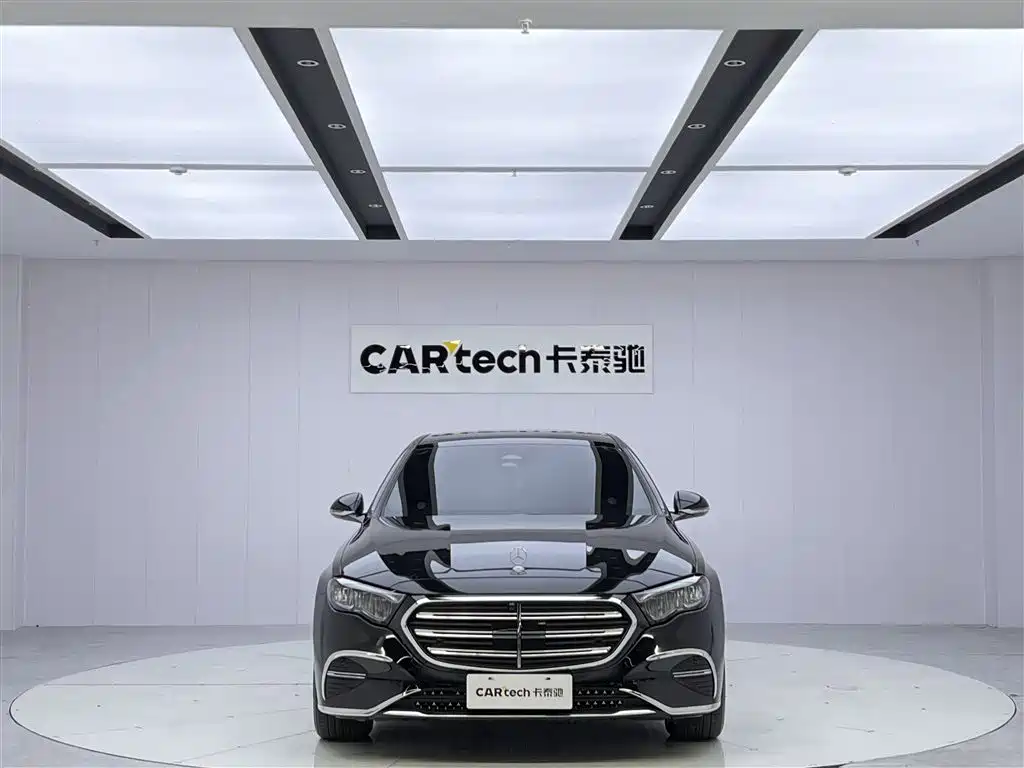 Mercedes-Benz E-Class 2024 Model E 260 L фото 3