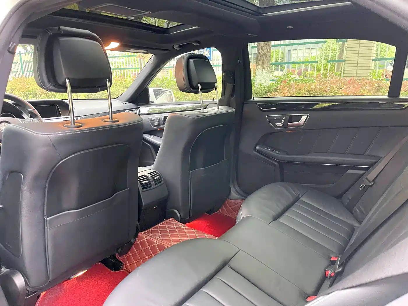 Mercedes-Benz E-Class 2014 Facelift E 300 L Sport фото 6