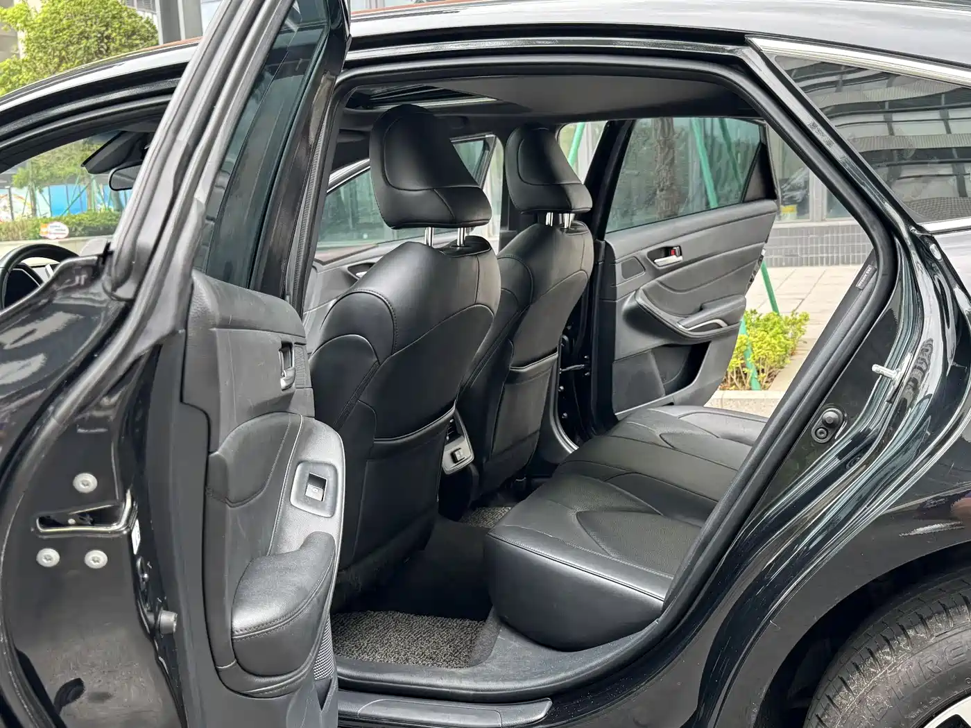 Toyota Avalon 2022 2.0L Luxury Edition фото 12