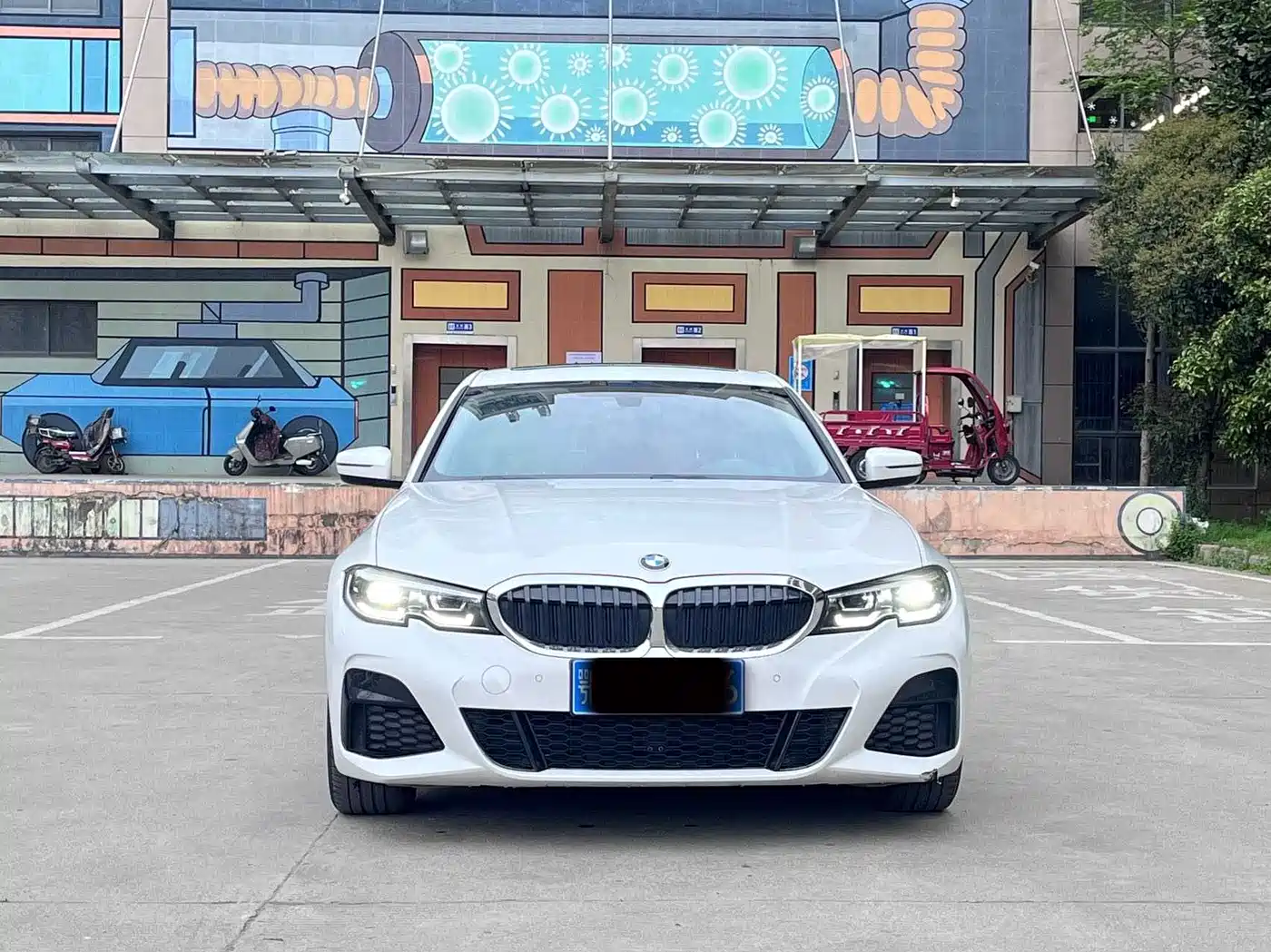 BMW 3 SERIES