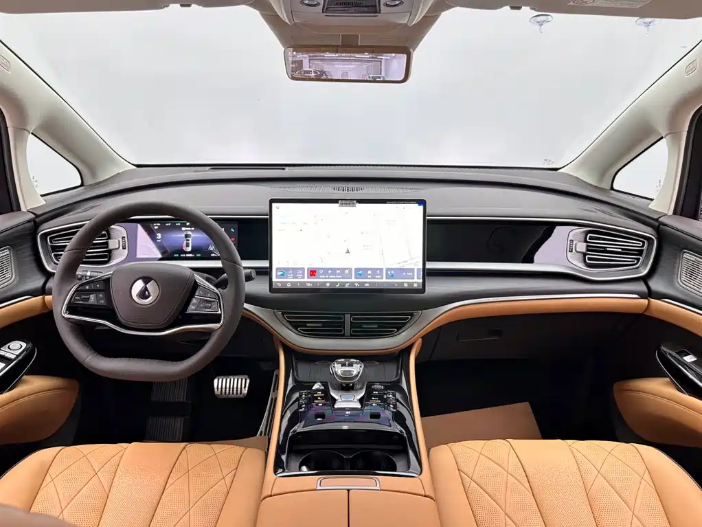 Denza D9 2025 2024 DM-i 980 AWD Prestige