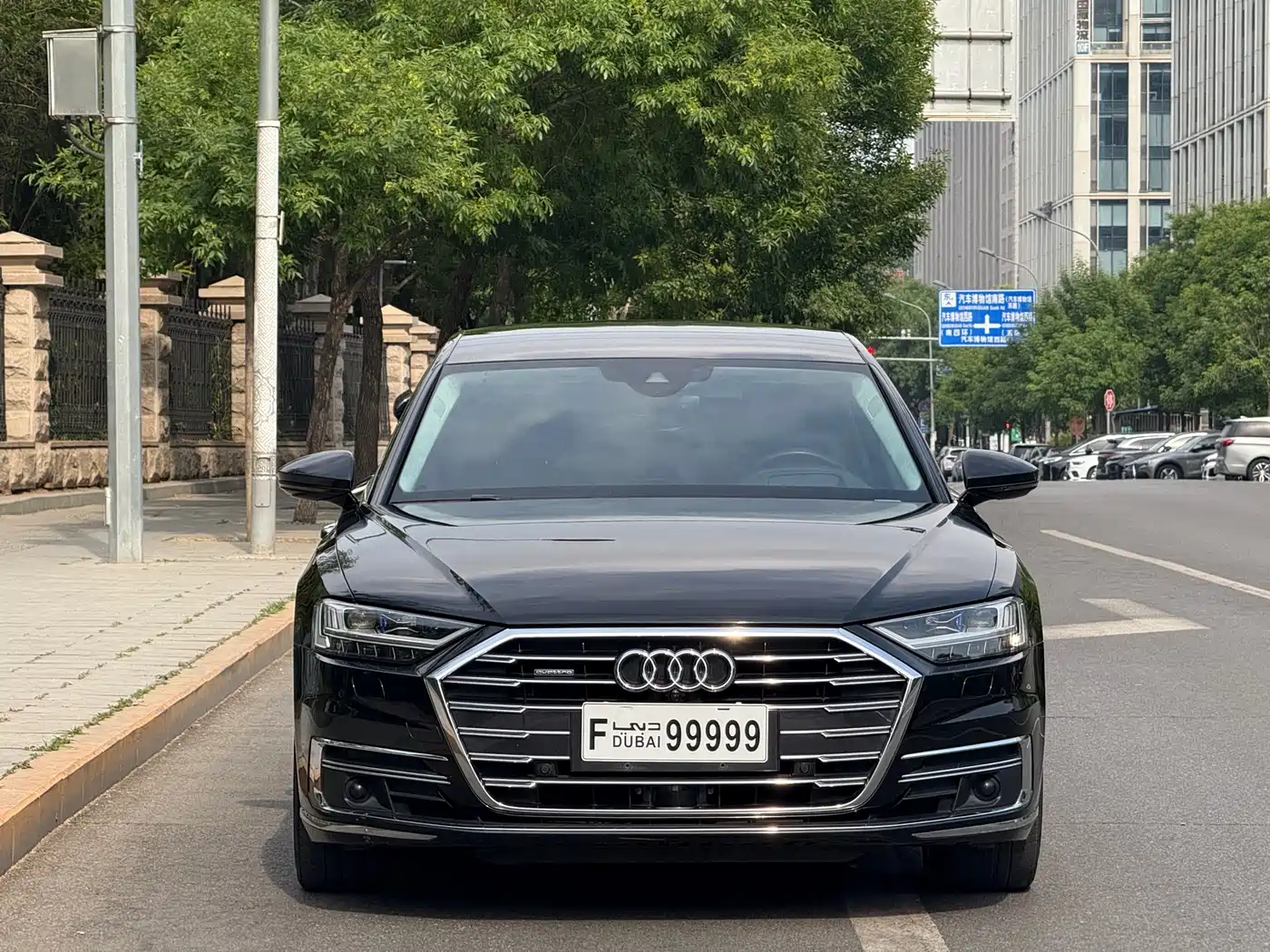 Audi A8 2019 Plus A8L 55 TFSI quattro Prestige фото 2