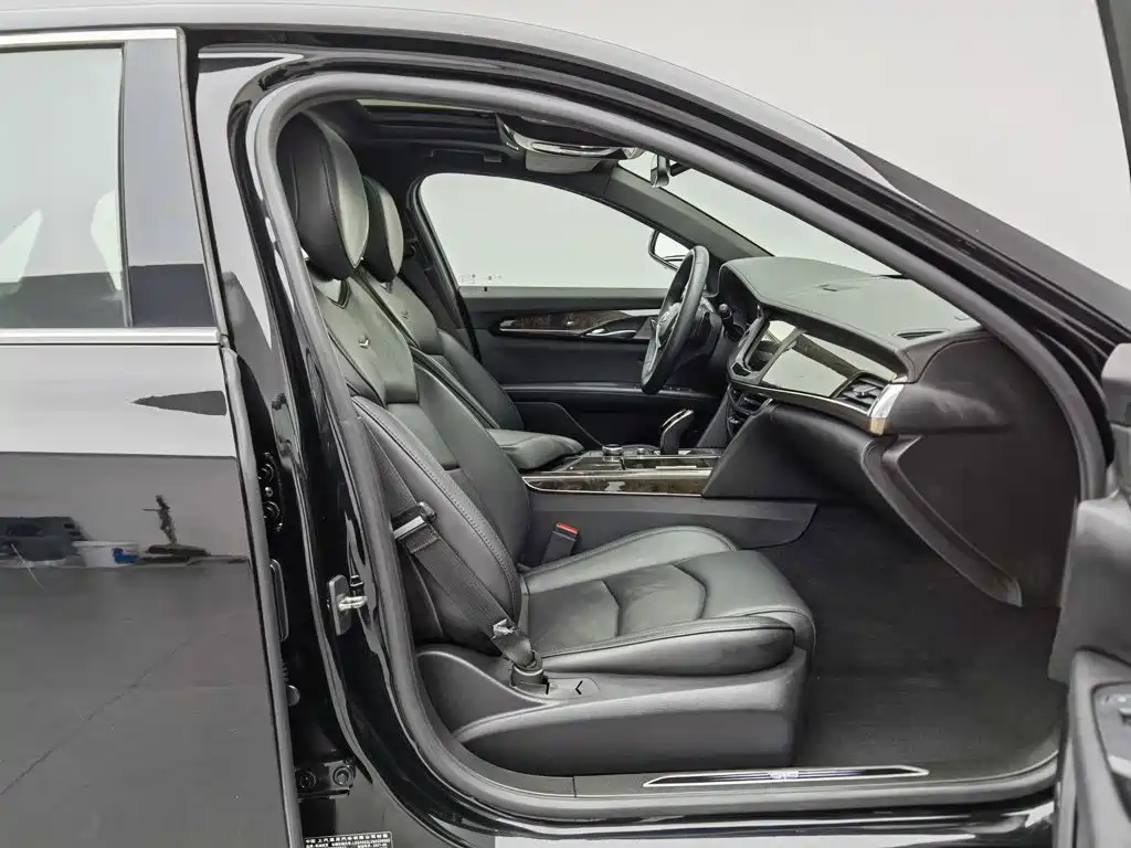Фото 23 - Cadillac CT6