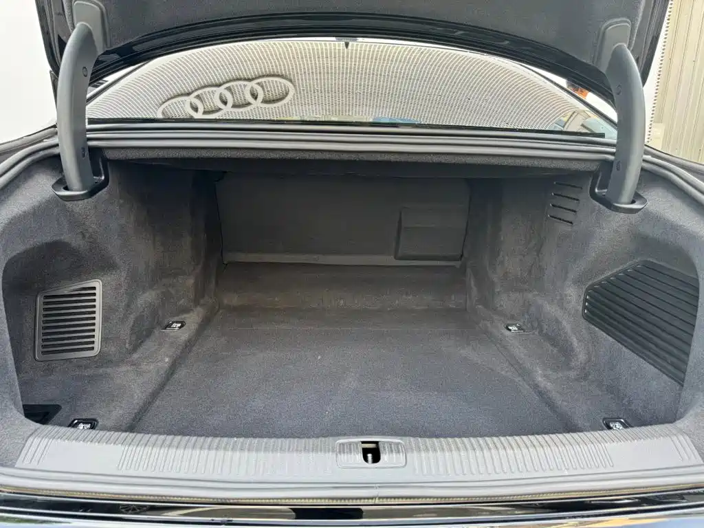 Audi A8 2025 2025 A8L 50 TFSI quattro Exclusive Selection