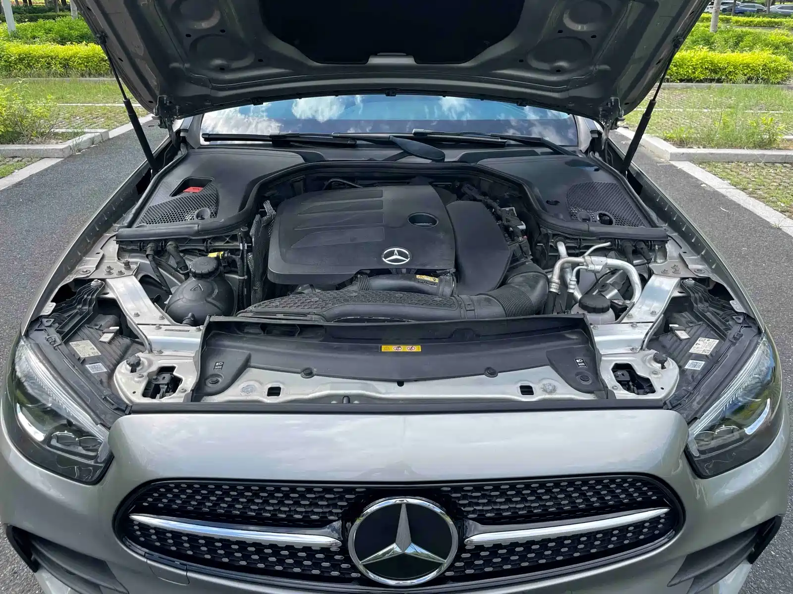 Photo 12 - Mercedes-Benz E-Class