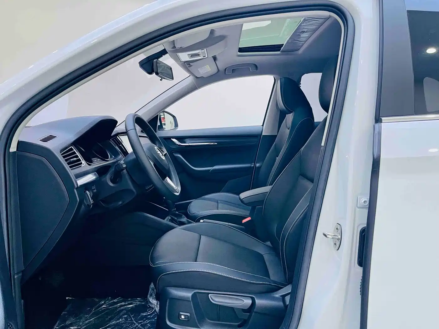 Škoda Kamiq 2023 Facelift 1.5L Auto Comfort Edition фото 6