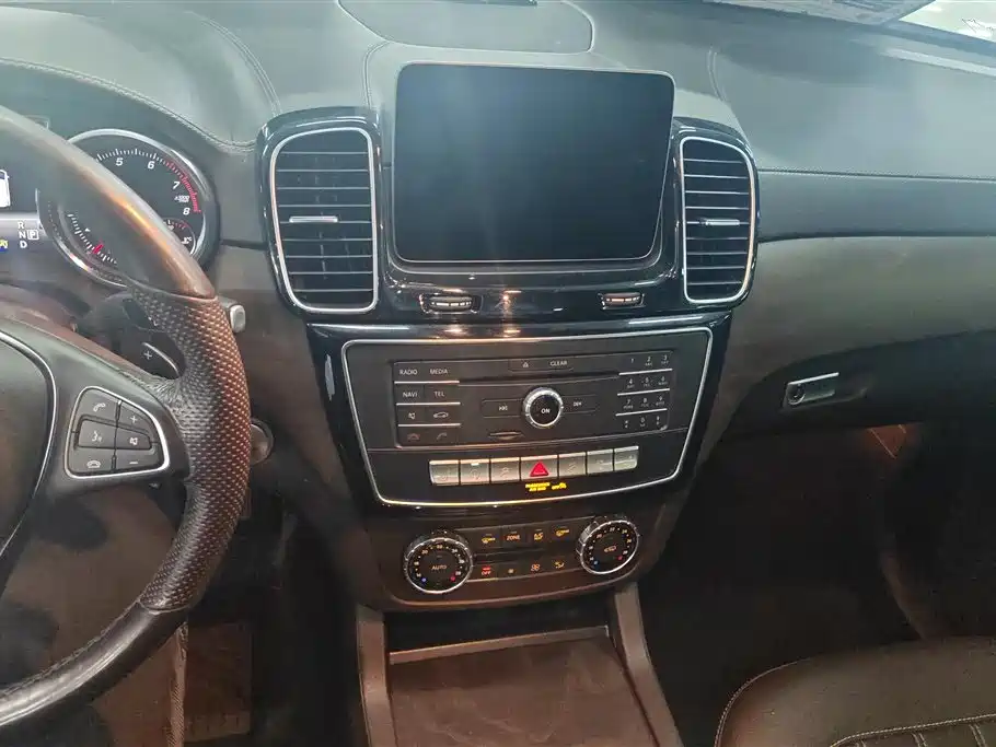 Mercedes-Benz GLE 2017 GLE 320 4MATIC Dynamic фото 13