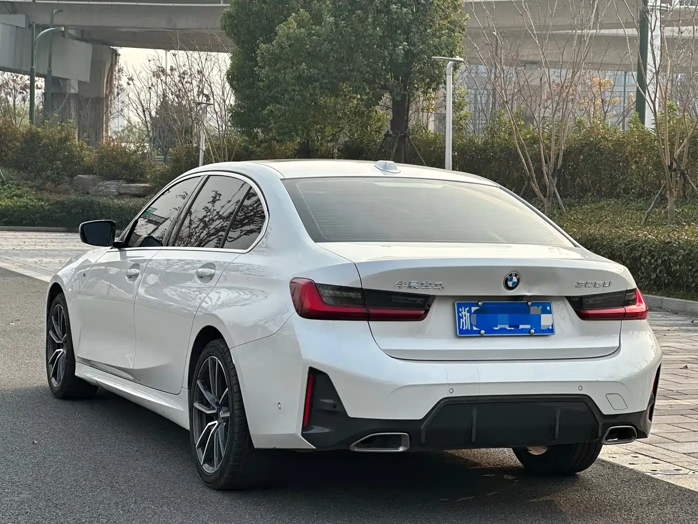 BMW 3 Series 2023 325Li M Sport Package фото 4