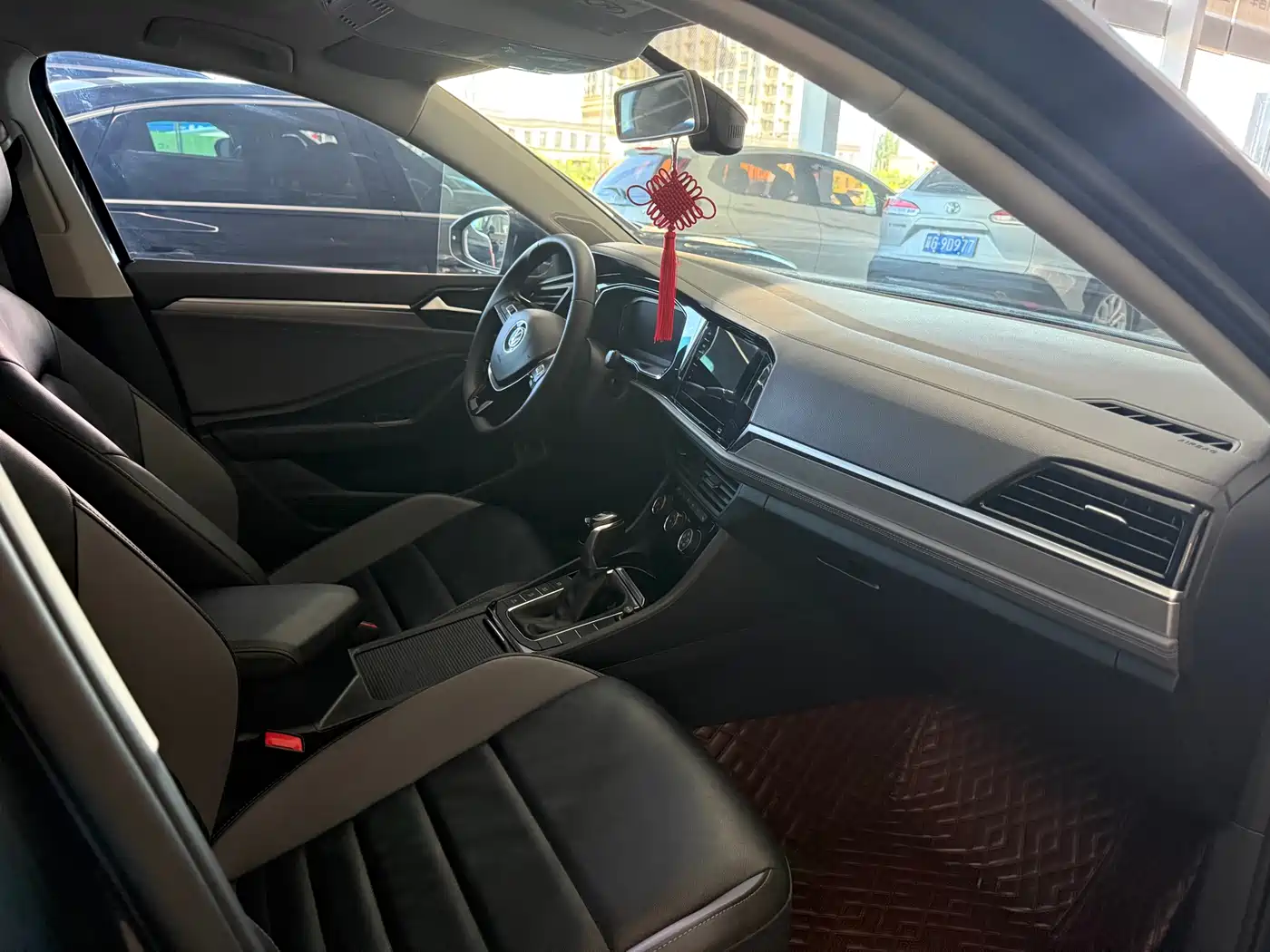 Volkswagen Sagitar 2021 280TSI DSG Surpassing Edition фото 7