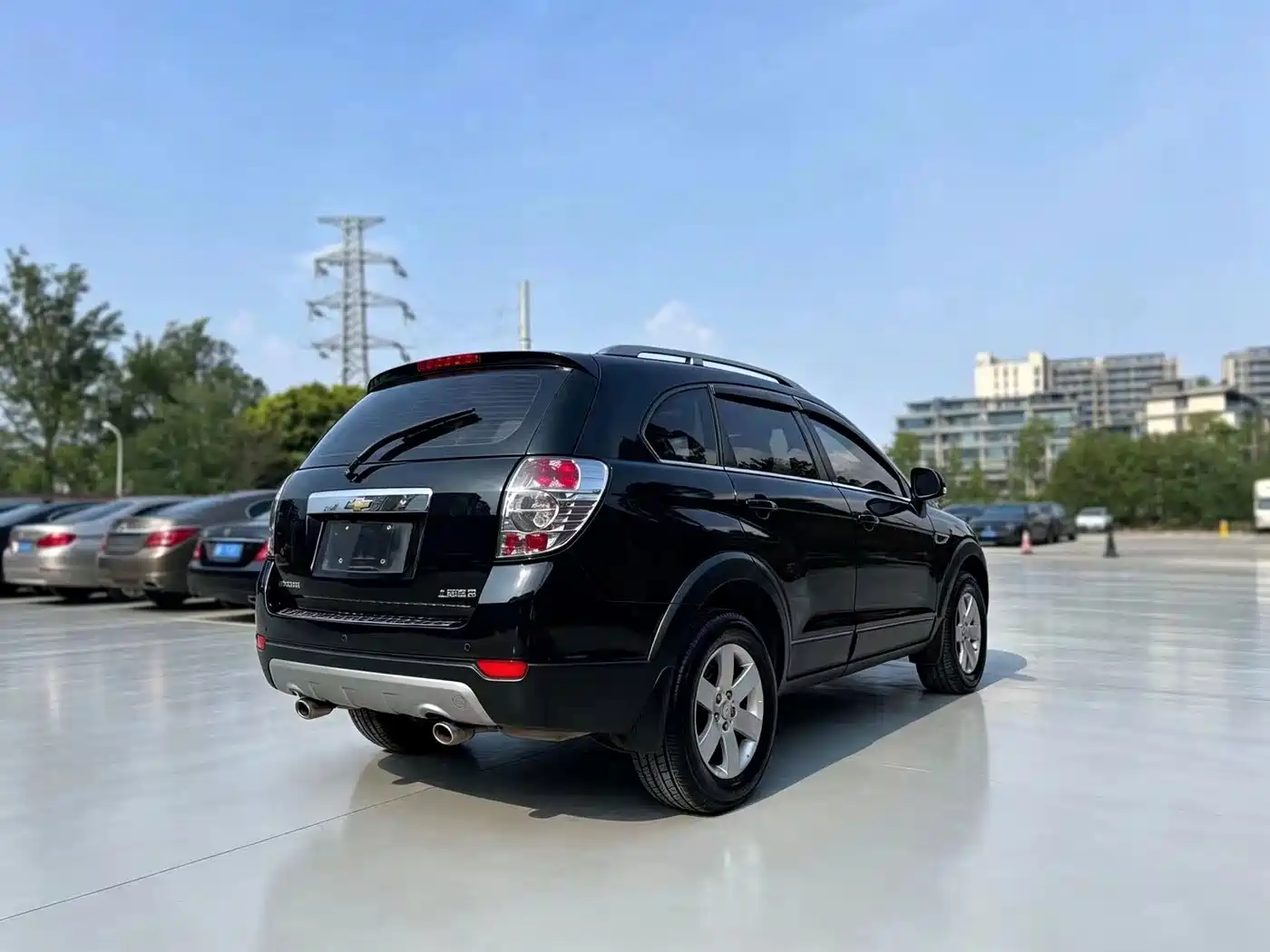 Photo 4 - Chevrolet Captiva