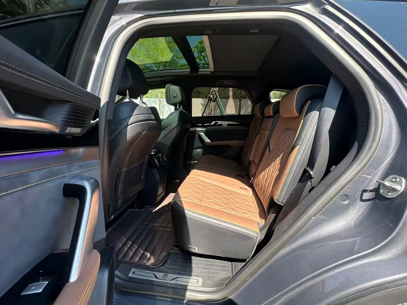 BYD Tang New Energy 2021 DM-i 112KM Honor фото 6