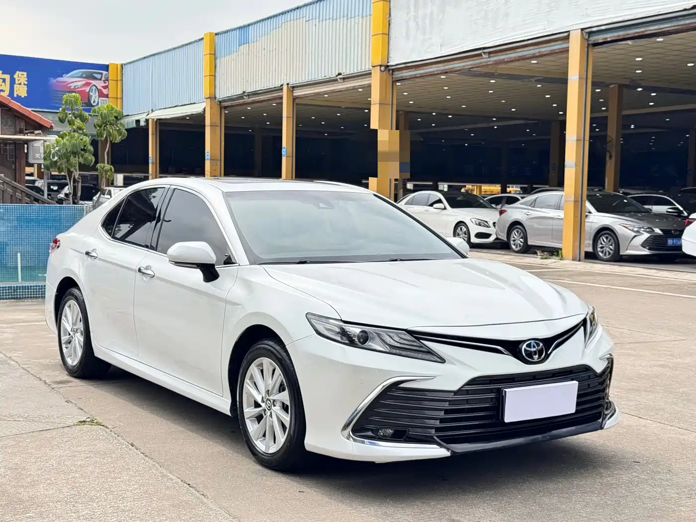 Toyota Camry 2021 2.0G Luxury Edition фото 3