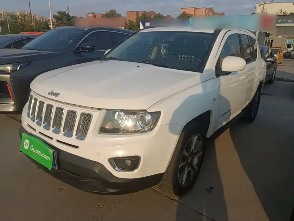 Фото 2 - Jeep Compass (Import)