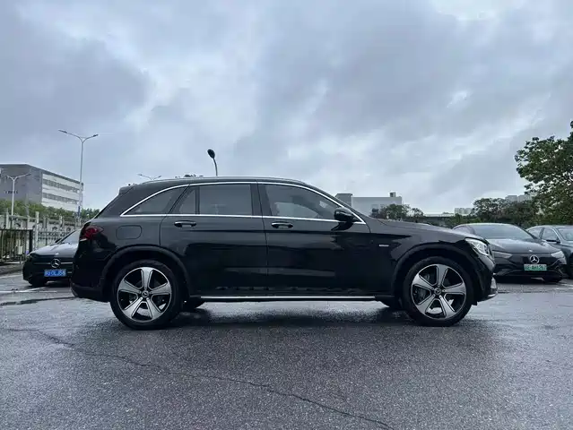 Mercedes-Benz GLC 2022 GLC 300 L 4MATIC Dynamic Collector's Edition — фото 4