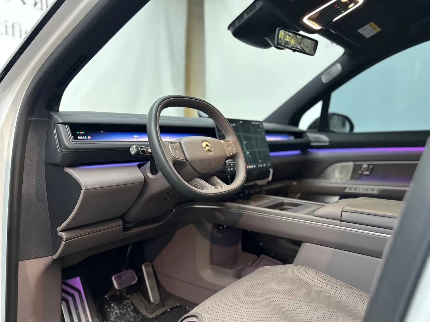 NIO ES8 2026 2025 Model 6-Seat Executive Luxury Edition