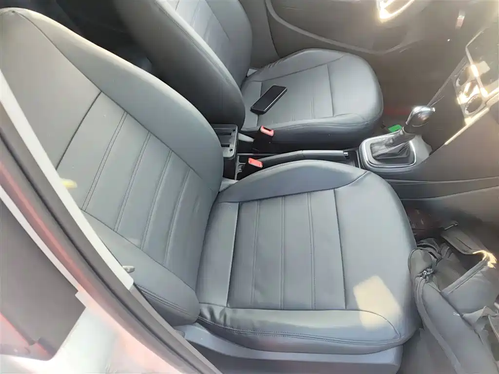 Volkswagen Polo 2016 1.4L Automatic Trend фото 25