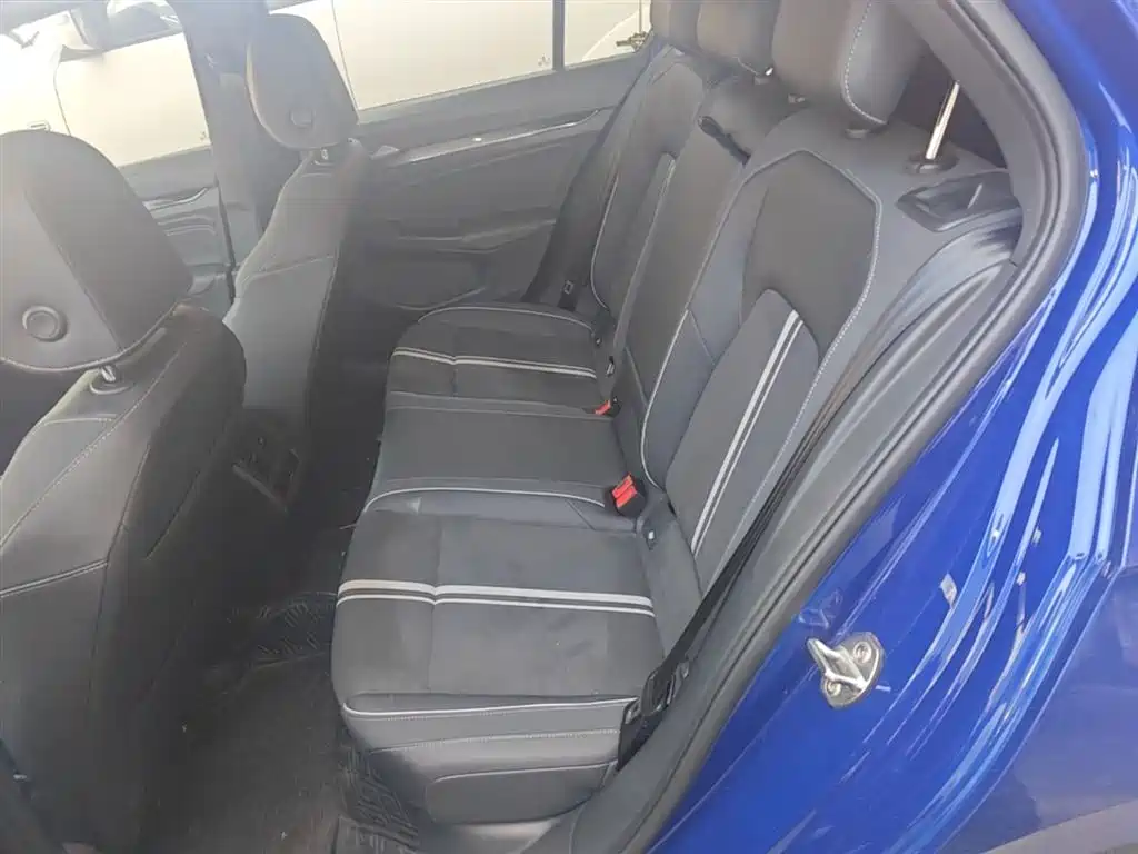 Volkswagen Golf 2021 280TSI DSG R-Line фото 17