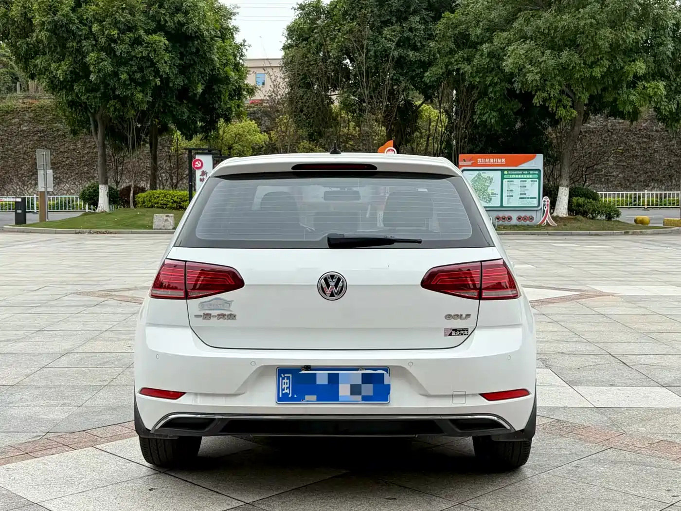 Volkswagen Golf 2019 1.6L Auto Comfort (China V) фото 8