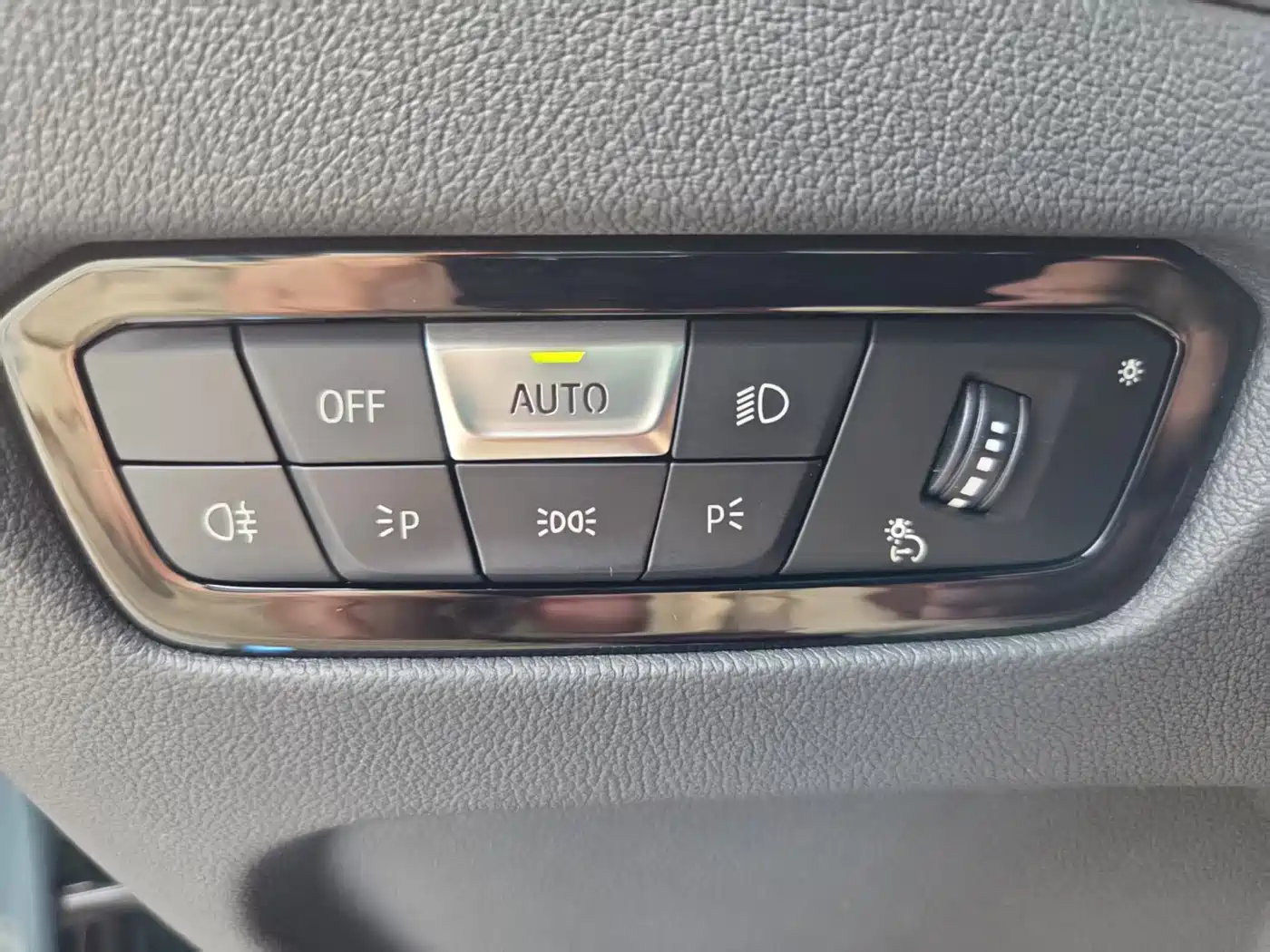 BMW 4 Series 2024 430i M Sport Shadow Edition фото 14