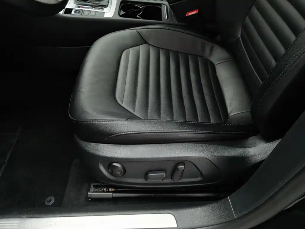 Volkswagen Magotan 2012 2012 Facelift 1.8TSI Luxury