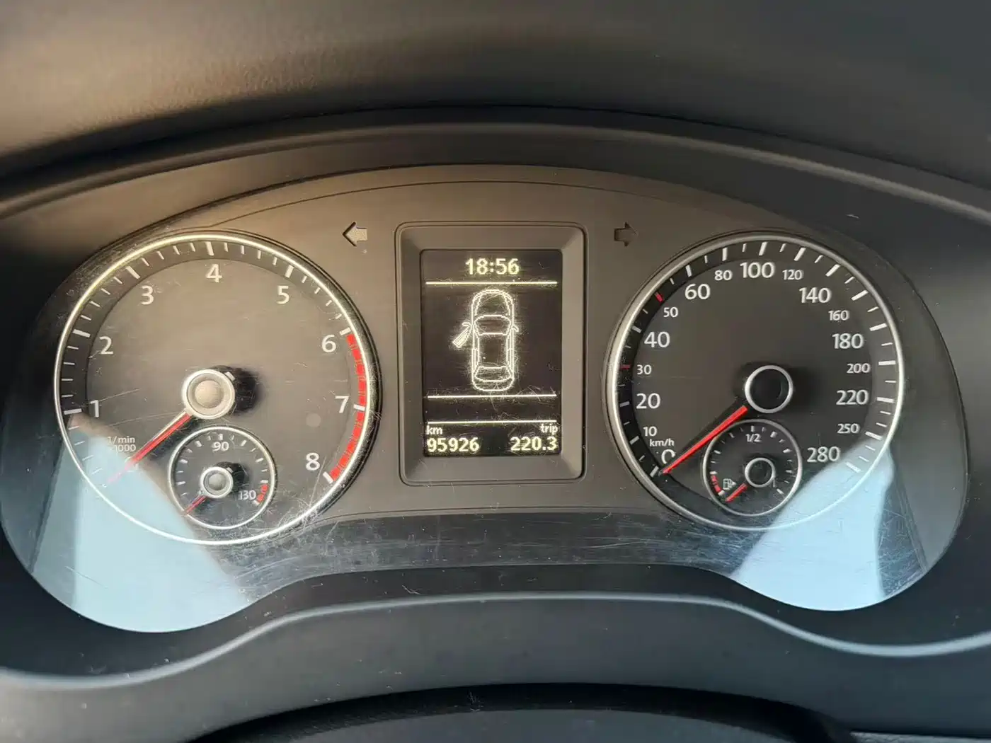 Volkswagen Sagitar 2012 1.4TSI Automatic Luxury фото 10