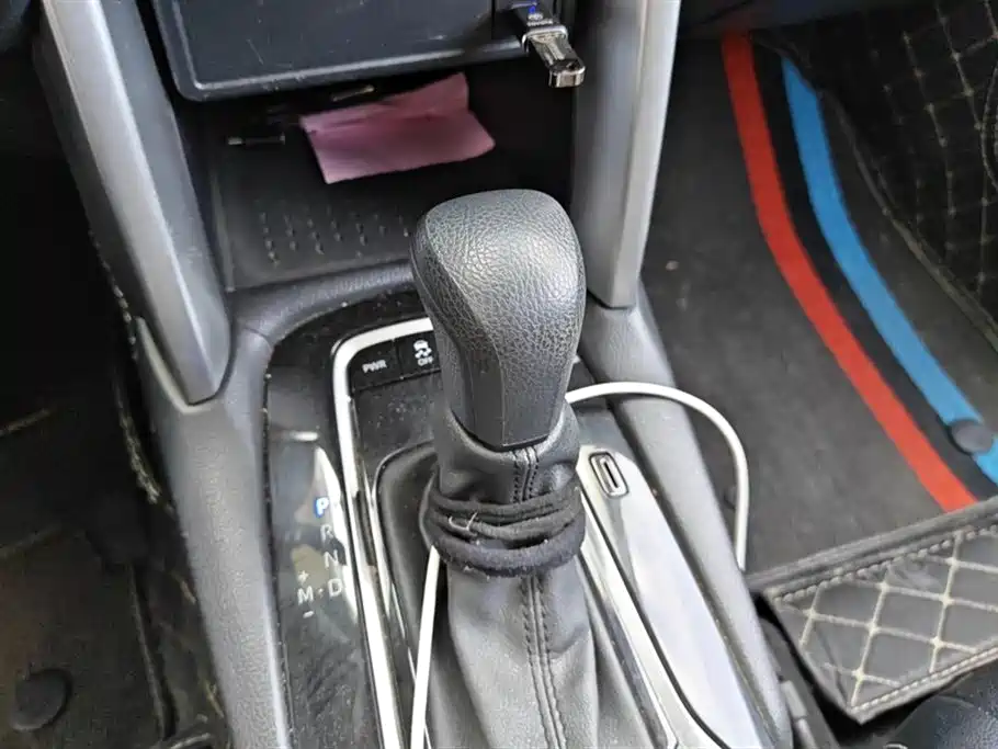 Toyota Frontlander 2023 2.0L CVT Elite Edition фото 16