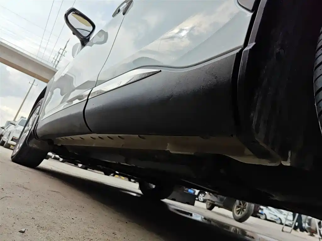 Toyota Frontlander 2023 2.0L CVT Leading Edition фото 21
