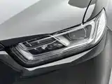 Photo 7 - Ford Taurus