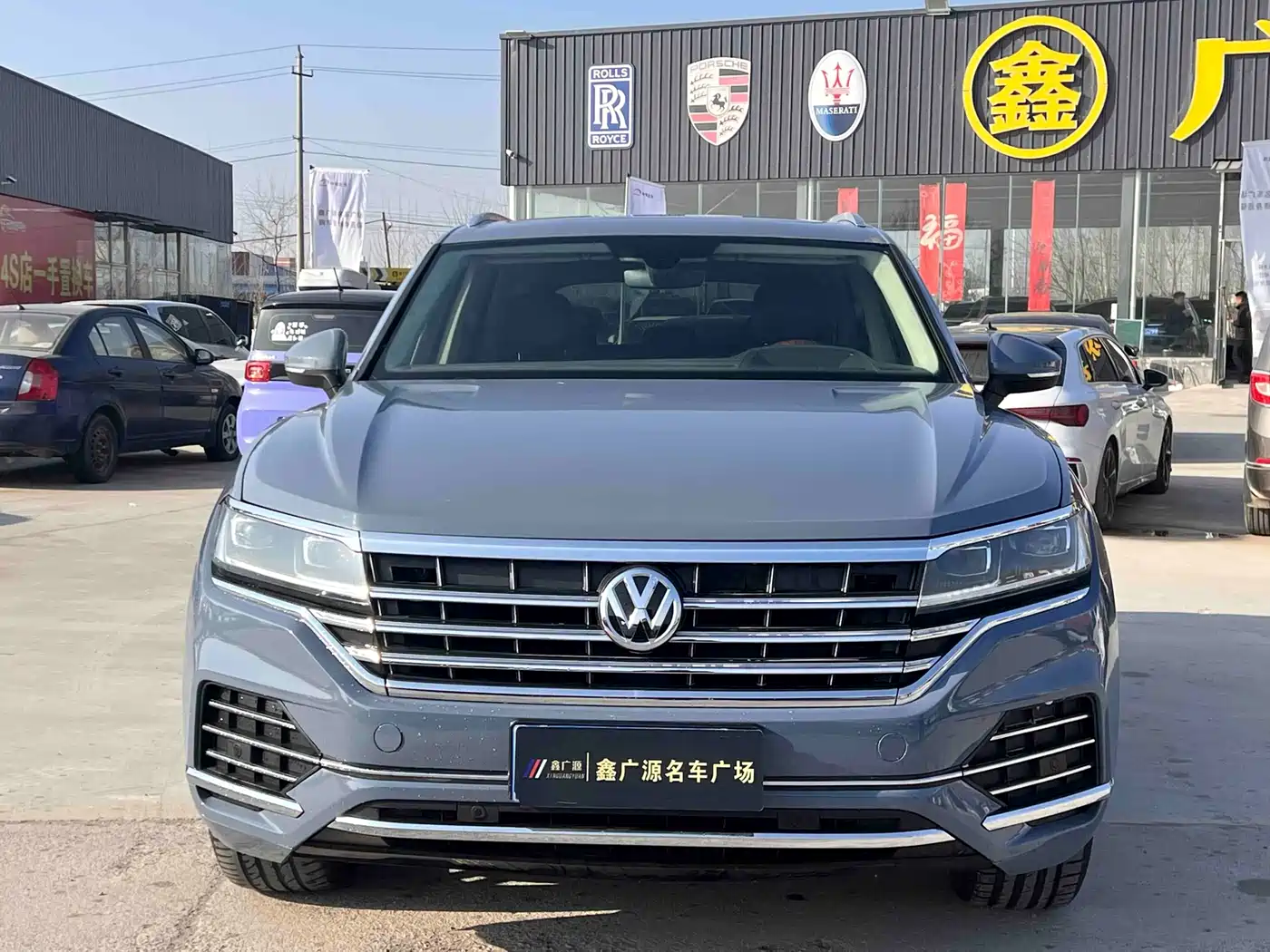 VOLKSWAGEN TOUAREG