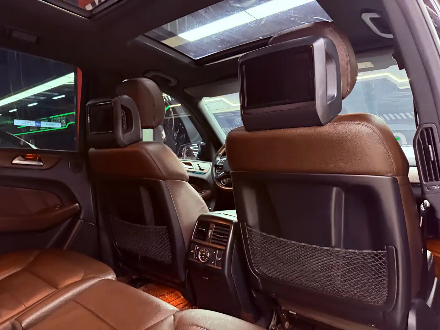 Mercedes-Benz GL-Class 2015 GL 400 4MATIC Luxury фото 26