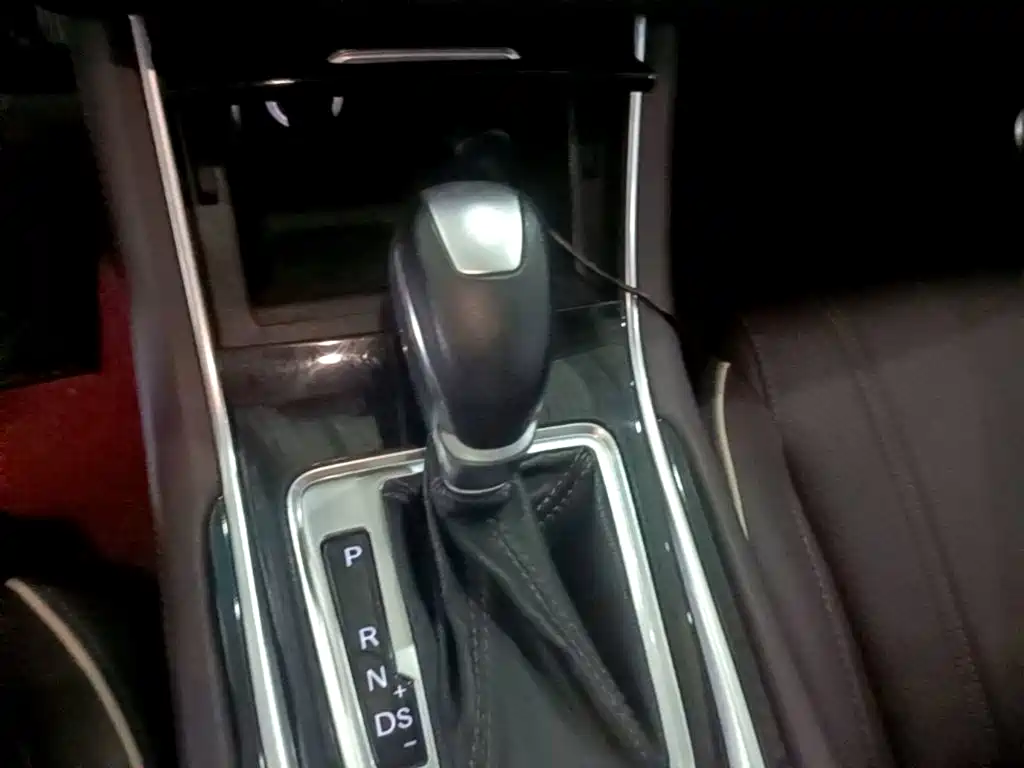 Changan Raeton CC 2018 2018 1.5T Automatic Luxury Class China V