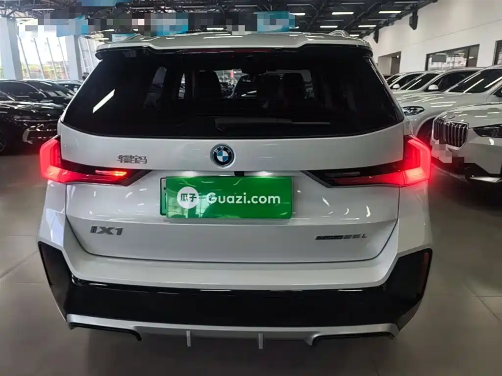 BMW iX1 2023 eDrive25L M Sport Package фото 6