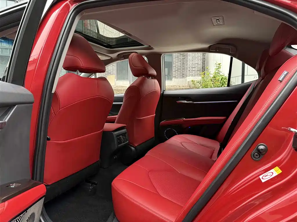 Toyota Camry 2018 2.5S Trend Edition фото 6