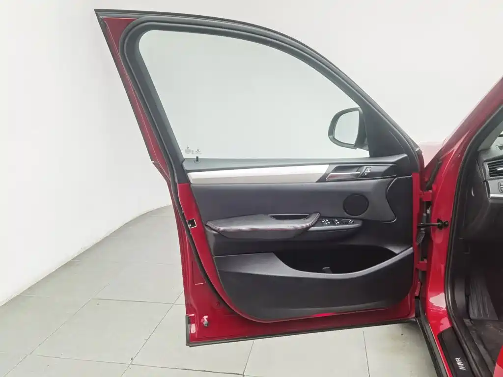 Photo 8 - BMW X3 (Import)