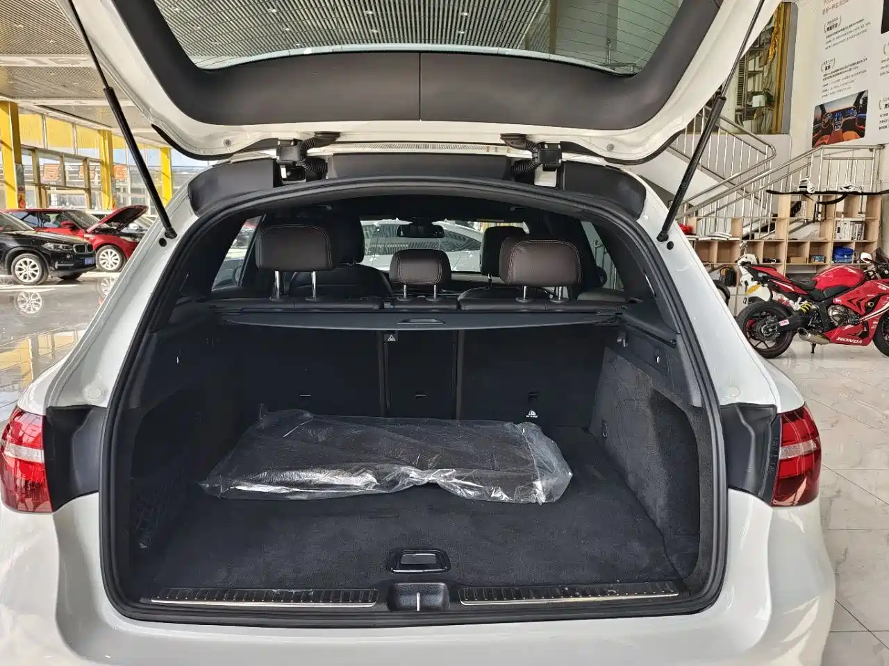 Mercedes-Benz GLC 2017 GLC 260 4MATIC Dynamic фото 11