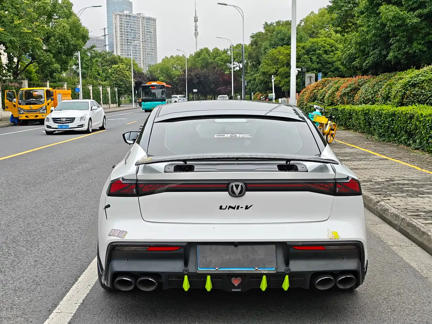 CHANGAN UNI-V