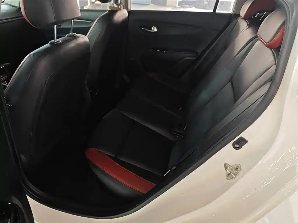 Kia KX CROSS 2019 1.6L Automatic Smart Sunroof Edition China VI фото 13