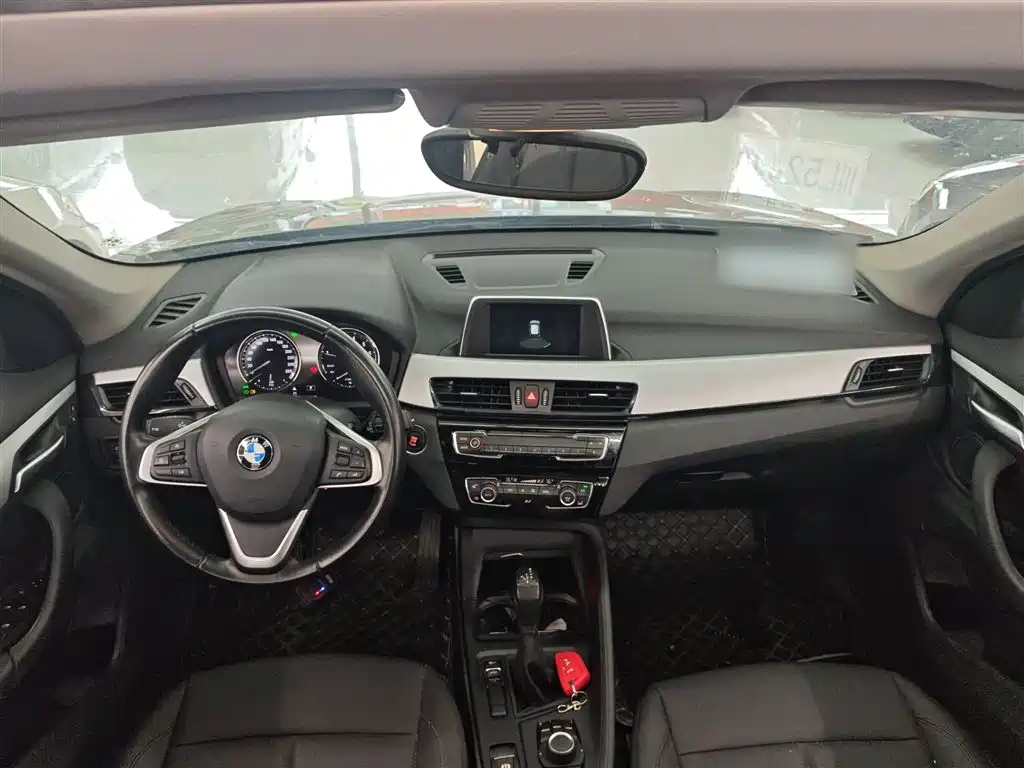 BMW X1 2018 sDrive18Li Fashion Model фото 10